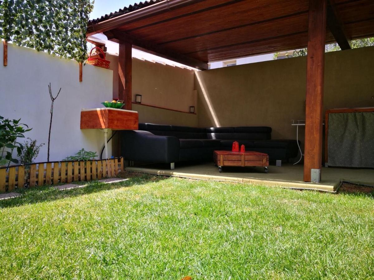 B&B Filomena Santa Giusta Esterno foto