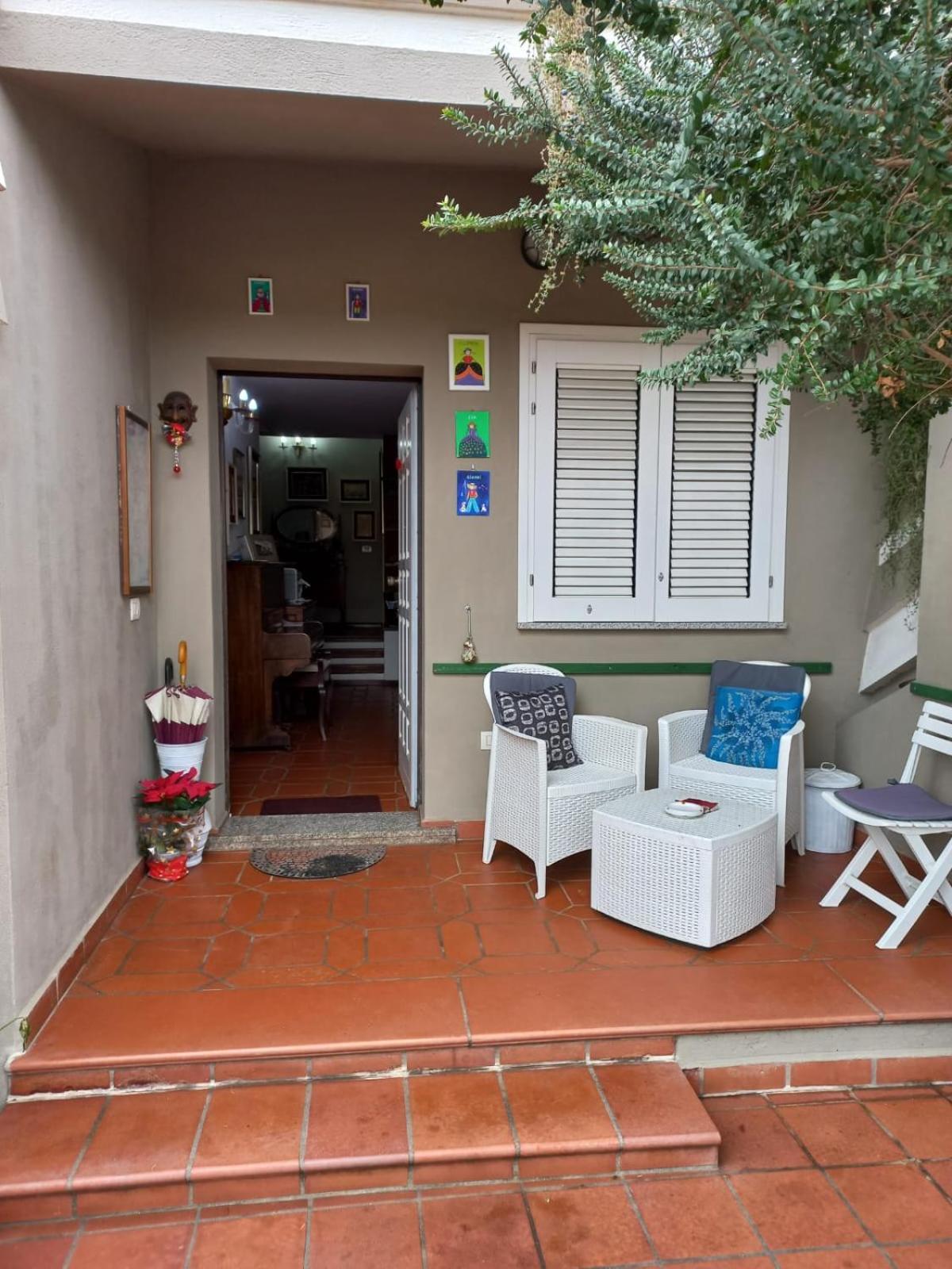 B&B Filomena Santa Giusta Esterno foto