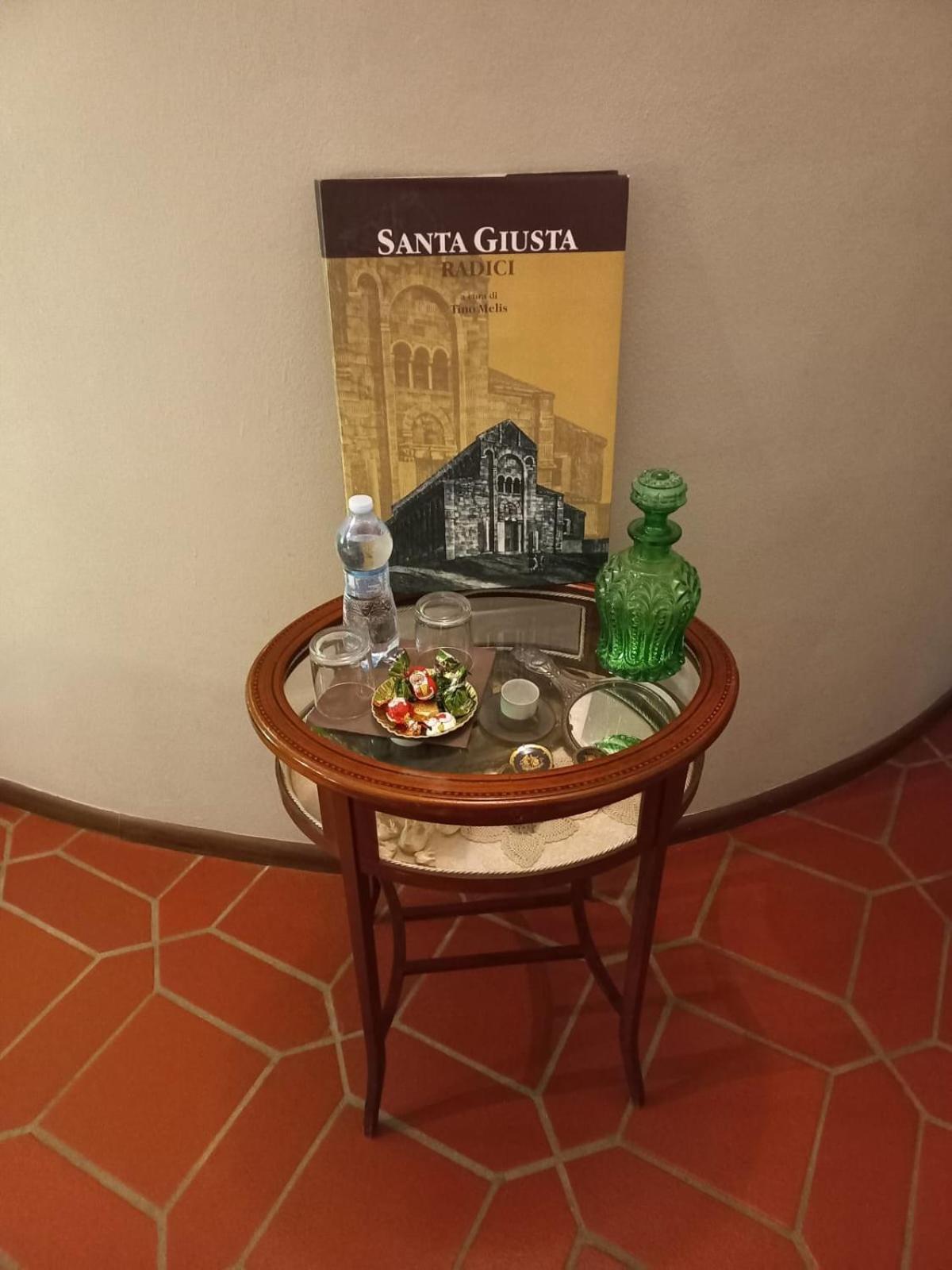 B&B Filomena Santa Giusta Esterno foto