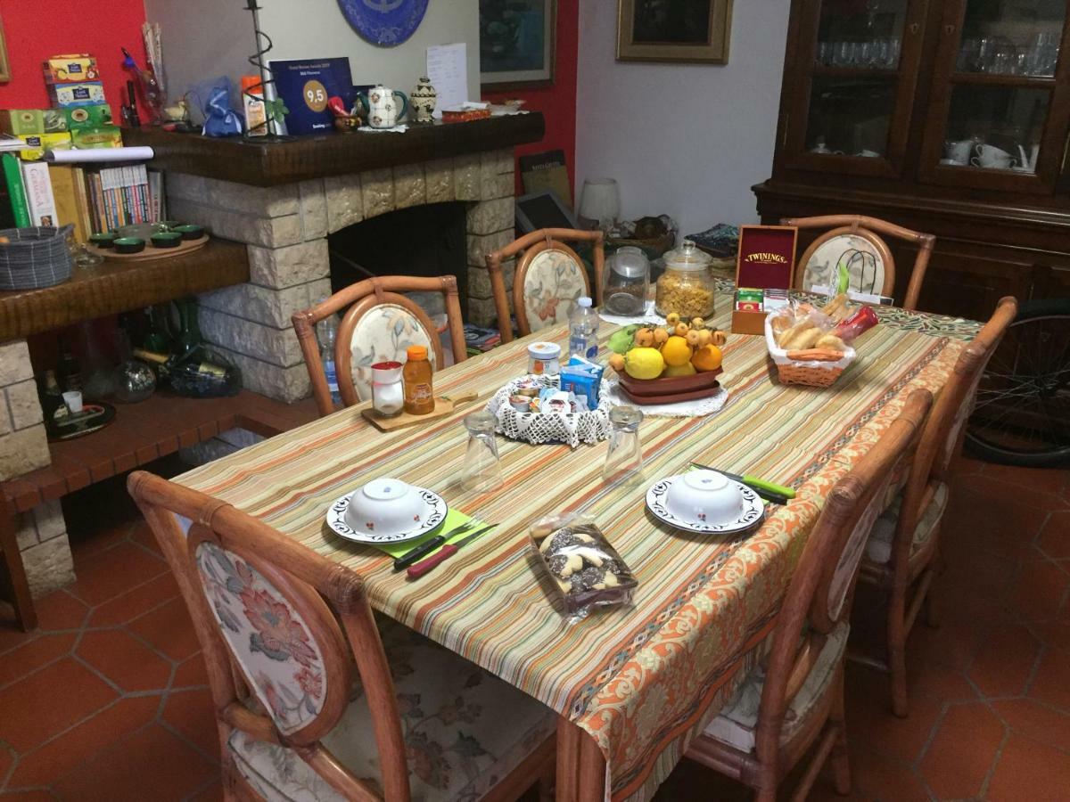 B&B Filomena Santa Giusta Esterno foto