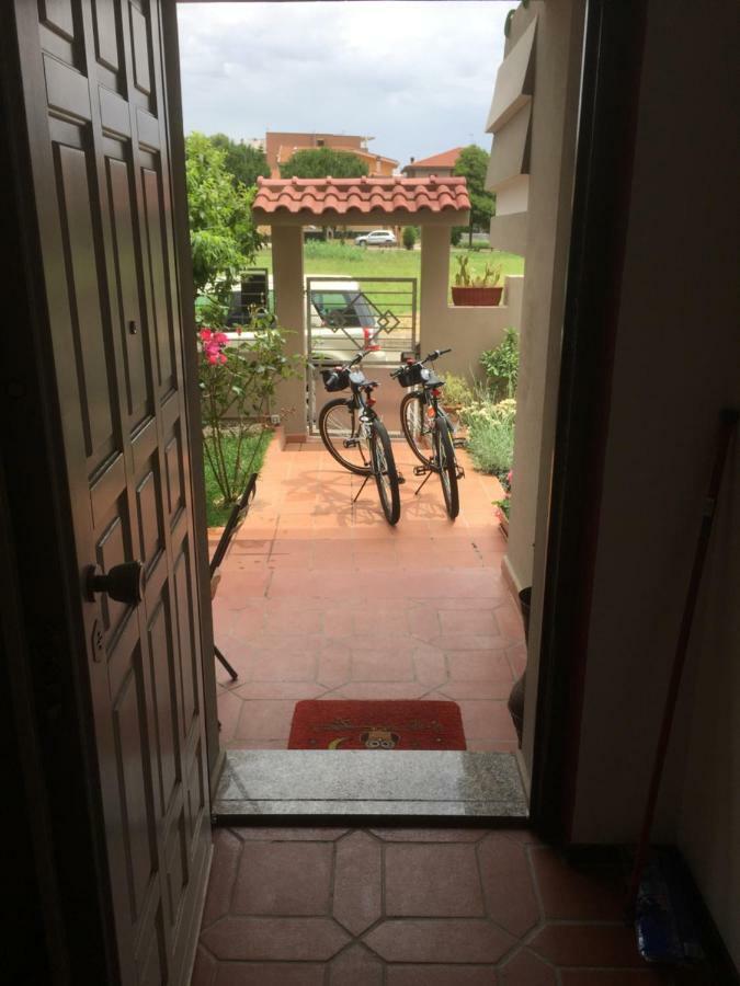 B&B Filomena Santa Giusta Esterno foto