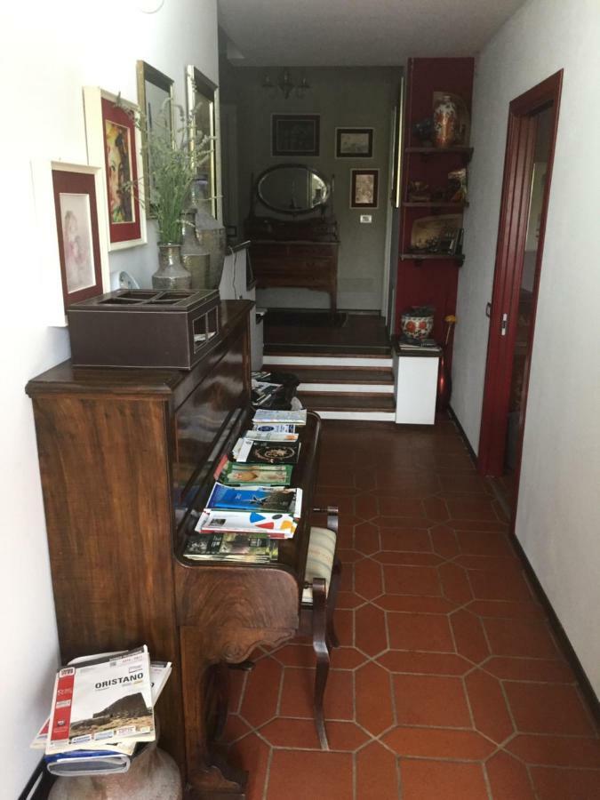 B&B Filomena Santa Giusta Esterno foto